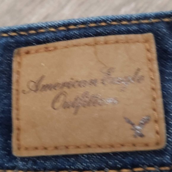 American Eagle Artist Crop Jeans 2 - Picture 7 of 9